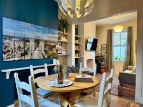 Comfy Home within City Wall, 10 mins Walk to Centre, Attractions & Railway Station